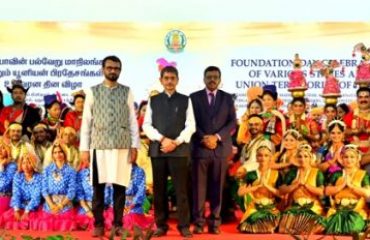 Thiru. R.N. Ravi, Hon'ble Governor of Tamil Nadu, felicitated the cultural artists who performed spectacular Bharathanatyam (Tamil Nadu), Ghoomar (Haryana), Bisukamsale (Karnataka), Kuchipudi (Andhra Pradesh), Jabro (Ladakh), Karagam Kaavadi (Puducherry), Dogri (Jammu & Kashmir), Kaksar (Chattisgarh), Bhadainirthya (Madhya Pradesh), Chappeli (Uttrakhand), Bangra (Punjab), Kathakali (Kerala), for their cultural performance on the occasion of the Foundation Day Celebrations of various States and Union Territories of India at Raj Bhavan, Chennai - 04.11.2024.