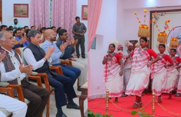 Thiru. R.N. Ravi, Hon'ble Governor of Tamil Nadu, witnessed the cultural performances Manbhum Chhau - Martial dance, Jharkhand, Karsa Dance- Traditional Dance of Oraon tribals, Jharkhand and Kurumba Dance of Toda Tribal, Nilgiri held at 'Tribals' Pride Day and Jharkhand State Foundation Day' Celebration at Raj Bhavan's Bharathiar Mandapam, Chennai - 15.11.2024