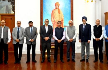 Thiru. R.N. Ravi, Hon'ble Governor of Tamil Nadu, met with the members of National Security Advisory Board (NSAB) and discussed about the National security issues at Raj Bhavan, Chennai - 04.12.2024.