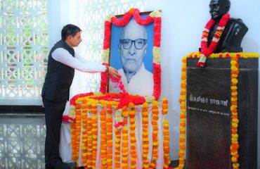 Thiru.R.N.Ravi, Hon'ble Governor of Tamil Nadu, paid floral tributes to Shri C. Rajagopalachari on his birth anniversary at Rajaji Memorial, Gandhi Mandapam, Chennai - 10.12.2024