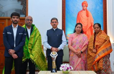 Thiru. R.N. Ravi, Hon'ble Governor of Tamil Nadu and the First Lady of Tamil Nadu Tmt. Laxmi Ravi, while felicitating Grandmaster D. Gukesh for winning the prestigious title of World Chess Champion - 2024 at Raj Bhavan, Chennai on 19.12.2024, celebrated his achievement of bringing the World Chess Championship to India after 11 years, making every Indian immensely proud. He wished the chess prodigy continued success and winning more laurels for the nation in the future. Hon'ble Governor also felicitated the proud parents of Grandmaster D. Gukesh.