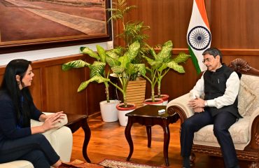 Ms.Halima Holland. British Deputy High Commissioner, called on Thiru. R.N. Ravi, Hon’ble Governor of Tamil Nadu, at Raj Bhavan, Chennai - 20.12.2024.