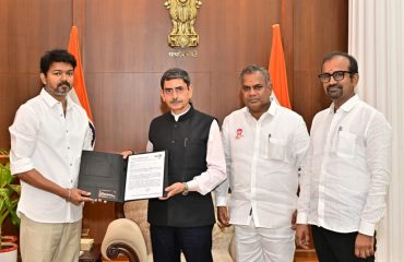 Thiru.Vijay, President, Tamilaga Vettri Kazhagam, met Thiru.R.N.Ravi, Hon'ble Governor of Tamil Nadu, at Raj Bhavan, Chennai on 28.12.2024 and presented a memorandum.