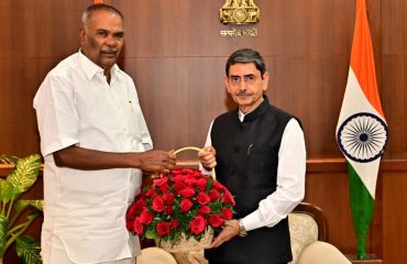 Thiru.M.Appavu, Hon’ble Speaker, Tamil Nadu Legislative Assembly, extended invitation to Thiru.R.N.Ravi, Hon’ble Governor of Tamil Nadu, at Raj Bhavan, Chennai on 03.01.2025 to deliver Governor’s address in the Legislative Assembly.