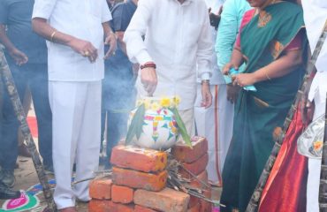 Thiru.R.N.Ravi, Hon'ble Governor of Tamil Nadu celebrated Pongal festival with fishermen community people at Melaavurivakkam Fishermen Village, Ponneri Taluk, Tiruvallur District - 12.01.2025. He warmly exchanged Pongal greetings with the community members and presented them with Pongal kits.