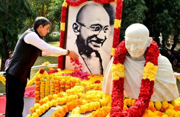 Thiru.R.N.Ravi, Hon’ble Governor of Tamil Nadu, paid floral tributes to Mahatma Gandhi, on his death anniversary, at Gandhi Mandapam, Chennai - 30.01.2025.