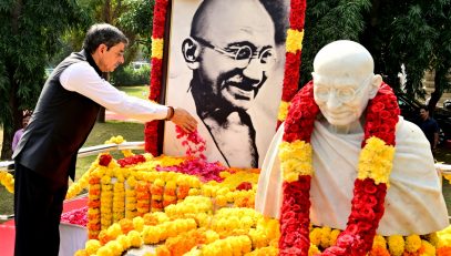 Thiru.R.N.Ravi, Hon’ble Governor of Tamil Nadu, paid floral tributes to Mahatma Gandhi, on his death anniversary, at Gandhi Mandapam, Chennai - 30.01.2025.