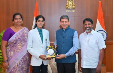 Thiru.R.N. Ravi, Hon'ble Governor of Tamil Nadu, felicitated Khazima M. Basha, the youngest Carrom World Champion 2024. at Raj Bhavan, Chennai - 10.02.2025.