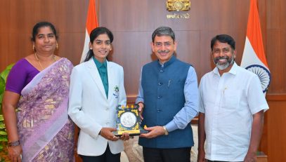 Thiru.R.N. Ravi, Hon'ble Governor of Tamil Nadu, felicitated Khazima M. Basha, the youngest Carrom World Champion 2024. at Raj Bhavan, Chennai - 10.02.2025.