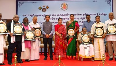 Thiru. R.N.Ravi, Hon'ble Governor of Tamil Nadu felicitated the distinguished persons from Tamil Nadu who are conferred with Padma Awards - 2025 at Bharathiar Mandapam, Raj Bhavan, Chennai on 15.02.2025. Padma Shri Dr.Nalli Kuppuswami Chetti (Padma Bhushan Award for Trade and Industry), Padma Shri Ms.Shobana Chandrakumar (Padma Bhushan Award for Art), Thiru.Lakshmipathy Ramasubbaiyer, (Padma Shri Award for Literature and Education- Journalism), Thiru.Guruvayur Dorai (Padma Shri Award for Art), Thiru.M.D.Srinivas (Padma Shri Award for Science and Engineering), Thiru.K.Damodaran (Padma Shri Award for Culinary), Thiru. Radhakrishnan Devasenapathy (Padma Shri Award for Art), Thiru.Purisai Kannappa Sambandan (Padma Shri Award for Art), Thiru.Velu Asan (Padma Shri Award for Art), parents of Thiru.R.Ashwin (Padma Shri Award for Sports) on his behalf were felicitated during the function. Tmt. Laxmi Ravi, First Lady of Tamil Nadu, was present.