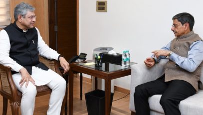Thiru. R.N.Ravi, Hon’ble Governor of Tamil Nadu called on Thiru. Ashwini Vaishnaw, Hon’ble Minister for Railways, Govt. of India at New Delhi and discussed on progress of various ongoing projects in the State Tamil Nadu - 24.02.2025