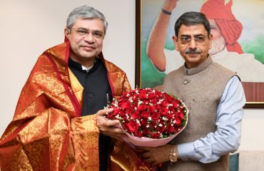 Thiru. R.N.Ravi, Hon’ble Governor of Tamil Nadu called on Thiru. Ashwini Vaishnaw, Hon’ble Minister for Railways, Govt. of India at New Delhi and discussed on progress of various ongoing projects in the State Tamil Nadu - 24.02.2025