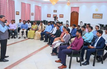 Thiru.R.N.Ravi, Hon'ble Governor of Tamil Nadu, interacted and shared the valuable insights with the students cleared the UPSC Main Examination and going to attend the personality test at Raj Bhavan, Chennai - 10.03.2025.