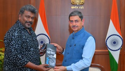 Thiru. R.Parthiban, Actor and Flim Director called on Thiru. R.N.Ravi, Hon’ble Governor of Tamil Nadu at Raj Bhavan, Chennai - 24.03.2025
