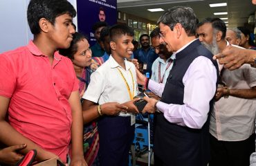 Thiru. R.N.Ravi, Hon'ble Governor of Tamil Nadu, Inaugurated the World Autism Awareness Day on the theme of ‘Advancing Neurodiversity and the Unsustainable Development Goals (SDGS) at National Institute for Empowerment of Persons with Multiple Disabilities (NIEPMD), Muttukadu, Chennai - 02.04.2025. He visited various departments and activities of NIEPMD and interacted with the students and teachers.