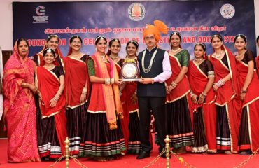 Thiru. R.N. Ravi, Hon'ble Governor of Tamil Nadu felicitated the cultural artists for their spectacular performance and curators and presenters of the exhibition stalls on the occasion of the Rajasthan and Odisha State Foundation Day Celebration held at Raj Bhavan, Chennai - 02.04.2025.
