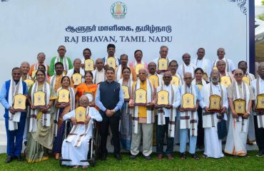 Thiru. R.N.Ravi, Hon'ble Governor of Tamil Nadu felicitated 35 eminent persons for their distinguished contribution in spreading Kambaramayana among the populace at the Kamba Chiththiram Vizha - A Celebration of Kambar and Raman at Bharathiar Mandapam, Raj Bhavan, Chennai - 05.04.2025.