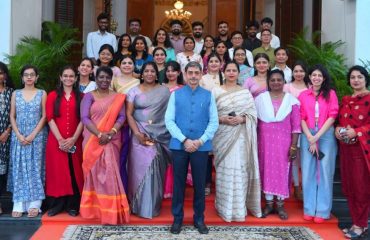 Thiru.R.N.Ravi, Hon'ble Governor of Tamil Nadu interacted with the student delegates, Research Scholars and faculty members from University of Delhi who are on tour to Tamil Nadu to participate in Tamil Language Workshop organised by the Central Institute for Classical Tamil at Raj Bhavan, Chennai - 23.04.2025