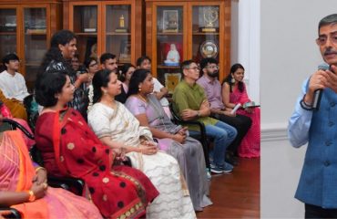 Thiru.R.N.Ravi, Hon'ble Governor of Tamil Nadu interacted with the student delegates, Research Scholars and faculty members from University of Delhi who are on tour to Tamil Nadu to participate in Tamil Language Workshop organised by the Central Institute for Classical Tamil at Raj Bhavan, Chennai - 23.04.2025