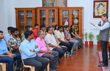 Thiru. R.N.Ravi, Hon'ble Governor of Tamil Nadu interacted with the students of Ethics & Constitution Commission 2024-25 from IIT-Madras at Raj Bhavan, Chennai on 02.05.2025.