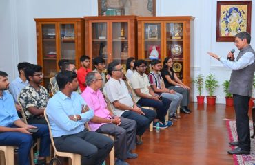 Thiru. R.N.Ravi, Hon'ble Governor of Tamil Nadu interacted with the students of Ethics & Constitution Commission 2024-25 from IIT-Madras at Raj Bhavan, Chennai on 02.05.2025.