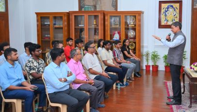 Thiru. R.N.Ravi, Hon'ble Governor of Tamil Nadu interacted with the students of Ethics & Constitution Commission 2024-25 from IIT-Madras at Raj Bhavan, Chennai on 02.05.2025.
