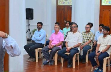 Thiru. R.N.Ravi, Hon'ble Governor of Tamil Nadu interacted with the students of Ethics & Constitution Commission 2024-25 from IIT-Madras at Raj Bhavan, Chennai on 02.05.2025.