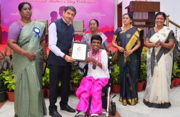 Thiru. R.N.Ravi, Hon’ble Governor of Tamil Nadu felicitated the 105 proud mothers of special children with citation at the International Mothers’ Day celebration organised at Bharathiar Mandapam, Raj Bhavan, Chennai - 11.05.2025. Tmt. Laxmi Ravi, the First Lady, dignitaries, special invitees and the special children participated in the event.