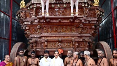 Thiru. R.N.Ravi, Hon'ble Governor of Tamil Nadu, witnessed the marvelous and historically famous Kandadevi Chariot (ther), at Devakottai, Sivaganga District - 22.05.2025