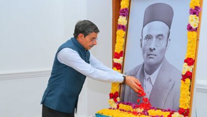 Thiru. R.N.Ravi, Hon'ble Governor of Tamil Nadu paid floral tributes to the portrait of great son of Maa Bharati, Swatantraya Veer Vinayak Damodar Savarkar on his birth anniversary at Raj Bhavan, Chennai - 28.05.2025.