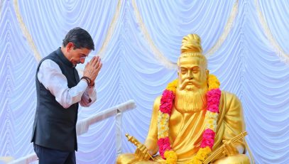 Thiru.R.N.Ravi, Hon'ble Governor of Tamil Nadu paid floral tributes to great saint-poet Thiruvalluvar on Vaikasi Anusham, his birthday according to the ancient Tamil calendar, at Raj Bhavan, Chennai - 10.06.2025.