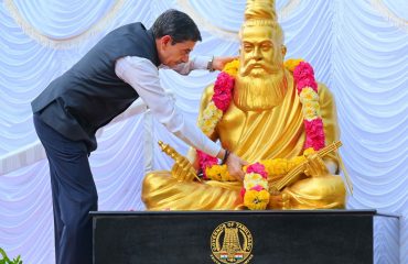 Thiru.R.N.Ravi, Hon'ble Governor of Tamil Nadu paid floral tributes to great saint-poet Thiruvalluvar on Vaikasi Anusham, his birthday according to the ancient Tamil calendar, at Raj Bhavan, Chennai - 10.06.2025.