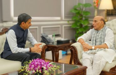 Thiru. R.N.Ravi, Hon'ble Governor of Tamil Nadu called on Hon'ble Raksha Mantri Thiru. Rajnath Singh had detailed discussions on a wide range of national issues, at New Delhi - 03.07.2025.