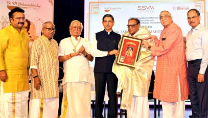 Thiru. R.N.Ravi, Hon'ble Governor of Tamil Nadu presented the “Murali Nada Lahari” award to Padmashri Thiru. A.K.C. Natarajan, Veteran Carnatic Clarinet Vidwan at the 7th Edition of Balamurali Nada Mahotsav 2025 at Bharatiya Vidya Bhavan, Mylapore, Chennai - 14.07.2025.