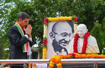 Thiru.R.N.Ravi, Hon’ble Governor of Tamil Nadu, paid floral tributes to Mahatma Gandhi on the occasion of 79th Independence Day at Gandhi Mandapam, Chennai on 15.08.2025.