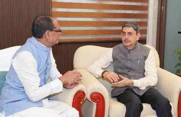 Thiru.R.N.Ravi, Hon'ble Governor of Tamil Nadu called on Thiru. Shivraj Singh Chouhan, Hon'ble Union Minister of Agriculture and Farmers Welfare, Government of India at New Delhi on 23.08.2025. Governor had discussed various issues pertaining to the farmers and craftsmen of Tamil Nadu and thanked him for him strong commitment and positive support towards welfare of the farmers and craftsmen and for the development of Tamil Nadu.