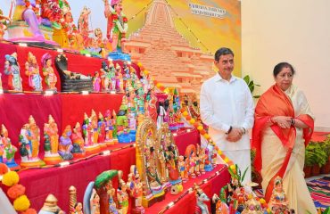 Thiru.R.N.Ravi, Hon’ble Governor of Tamil Nadu and Tmt.Laxmi Ravi, First Lady of Tamil Nadu, performed Navaratri Puja and inaugurated 10 day long Navaratri Kolu celebration at Raj Bhavan, Chennai - 22.09.2025.