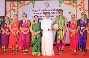 Thiru.R.N.Ravi, Hon’ble Governor of Tamil Nadu and Tmt.Laxmi Ravi, First Lady of Tamil Nadu, performed Navaratri Puja, witnessed and felicitated Selvi.V.U.M. Aishwarya, for her Carnatic Devotional Bhajan performance and Dr. Vijay Madhavan & team for their Bharatanatyam performance on the occasion of Navaratri Kolu celebration at Raj Bhavan, Chennai - 26.09.2025. Hundreds of general public participated on the 5th day of Navaratri Kolu festival at Raj Bhavan, Chennai.