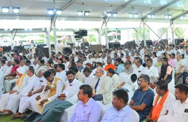 Thiru. R.N.Ravi, Hon'ble Governor of Tamil Nadu presided over and addressed the gathering at the Thiruvarutprakasa Vallalar's 202nd Avatar Day Celebration and Thiruarutpa book release function held at Raj Bhavan, Chennai - 05.10.2025. More than Two Thousand Vallalar Devotees, Young Students and Sanmargis all over the State were participated in Thiruvarutprakasa Vallalar's 202nd Avatar Day long Celebration.