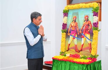 Thiru. R.N. Ravi, Hon’ble Governor of Tamil Nadu, paid floral tributes to the portrait of Freedom fighters Marudhu Brothers on their Martyrdom Day at Raj Bhavan, Chennai - 24.10.2025.