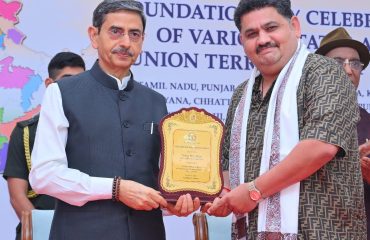 Thiru. R.N. Ravi, Hon'ble Governor of Tamil Nadu, on the occasion of the Foundation Day Celebrations of various States and Union Territories (Tamil Nadu, Andhra Pradesh, Chandigarh, Chhattisgarh, Haryana, Karnataka, Kerala, Delhi, Madhya Pradesh, Punjab, Uttarakhand, Andaman & Nicobar Island, Jammu & Kashmir, Lakshadweep, Puducherry and Ladakh) felicitated 34 distinguished individuals from various walks of life from those states and union territories who are now settled and residing in Tamil Nadu, contributing significantly to the society and development of Tamil Nadu through their dedicated services at the function held at Bharathiar Mandapam, Raj Bhavan, Chennai - 01.11.2025. More than 1000 number of students and participants enthusiastically participated in the Foundation Day Celebrations.