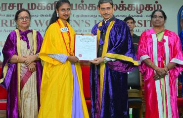 Thiru. R.N.Ravi, Hon’ble Governor of Tamil Nadu and Chancellor, Mother Teresa Women's University, Kodaikanal presented the medals and degrees to 8,143 students at 32nd Convocation of the Mother Teresa Women's University at Paavaiyar Arangam, Mother Teresa Women's University, Kodaikanal, Dindigul District - 06.11.2025. Prof.Geetanjali Dash, Vice-Chancellor, Berhampur University, Odisha, Dr. K.Kala, Vice-Chancellor, Mother Teresa Women's University and other dignitaries were present.
