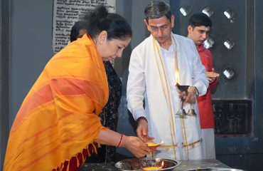 On the auspicious occasion of Karthigai Maha Deepam, Thiru.R.N.Ravi , Hon’ble Governor of Tamil Nadu and First Lady of Tamil Nadu, Tmt. Laxmi Ravi, along with the devotees, had the divine darshan of Arulmigu Kapaleeswarar at the Arulmigu Kapaleeswarar Temple , Mylapore, Chennai - 03.12.2025. Governor prayed for the happiness, prosperity and well-being of the sisters and brothers of Tamil Nadu and for the continued progress of Bharat.