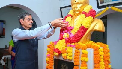 Thiru. R.N. Ravi, Hon'ble Governor of Tamil Nadu paid floral tributes to the statue of Mahakavi Subramania Bharathiar on the celebration of his 144th birth anniversary at Bharathiar Ninaivu Illam, Triplicane, Chennai - 11.12.2025.