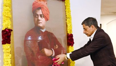 Thiru.R.N.Ravi, Hon’ble Governor of Tamil Nadu, paid floral tribute to Swami Vivekananda on the occasion of Swami Vivekananda birth anniversary at Podhigai Tamil Nadu House, New Delhi - 12.01.2026.