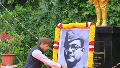 Thiru. R.N.Ravi, Hon'ble Governor of Tamil Nadu, paid floral tribute to Netaji Subhas Chandra Bose on the occasion of Netaji Subhas Chandra Bose birth anniversary - Parakram Diwas at Lok Bhavan, Chennai on 23.01.2026.