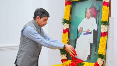 Thiru. R.N.Ravi, Hon'ble Governor of Tamil Nadu paid floral tributes to Swami Sahajananda on the occasion of his birth anniversary at Lok Bhavan, Chennai - 27.01.2026