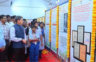 Thiru. R.N. Ravi, Hon'ble Governor of Tamil Nadu,along with students from various schools and colleges, inaugurated and visited the three-day exhibition on commemoration of 150 years of Vande Mataram and commemoration of 150th birth anniversary of Sardar Vallabhbhai Patel at Lok Bhavan, Chennai - 24.01.2026.
