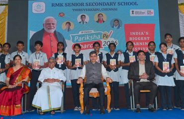 Thiru. R.N. Ravi, Hon'ble Governor of Tamil Nadu, along with over 1,200 students at RMK Senior Secondary School, Thiruverkadu, Chennai, joined the livestream of the 9th edition of Pariksha Pe Charcha 2026 with Hon’ble Prime Minister Thiru. Narendra Modi on 06.02.2026. Governor interacted with the students and also distributed the Exam Warriors book, authored by the Hon'ble Prime Minister, in both Tamil and English.