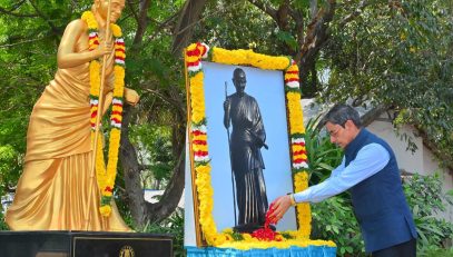 Thiru.R.N.Ravi, Hon'ble Governor of Tamil Nadu, paid floral tributes to Avvaiyar at Avvaiyar statue on the occasion of International Women's Day at Lok Bhavan, Chennai - 08.03.2026.